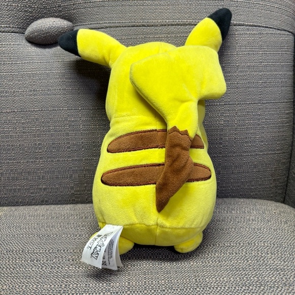Pokémon Winking Pikachu Plush 10” 2021 By Jazwares - Picture 2 of 4
